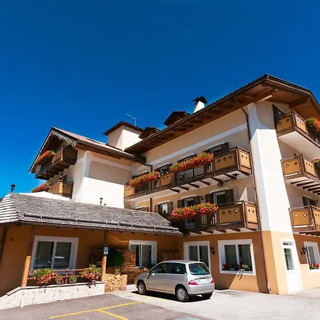 Hotel El Geiger Pozza di Fassa